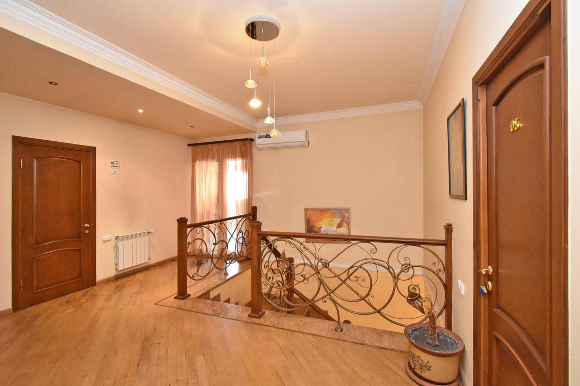Amigo Guest Hostel Yerevan Exterior photo
