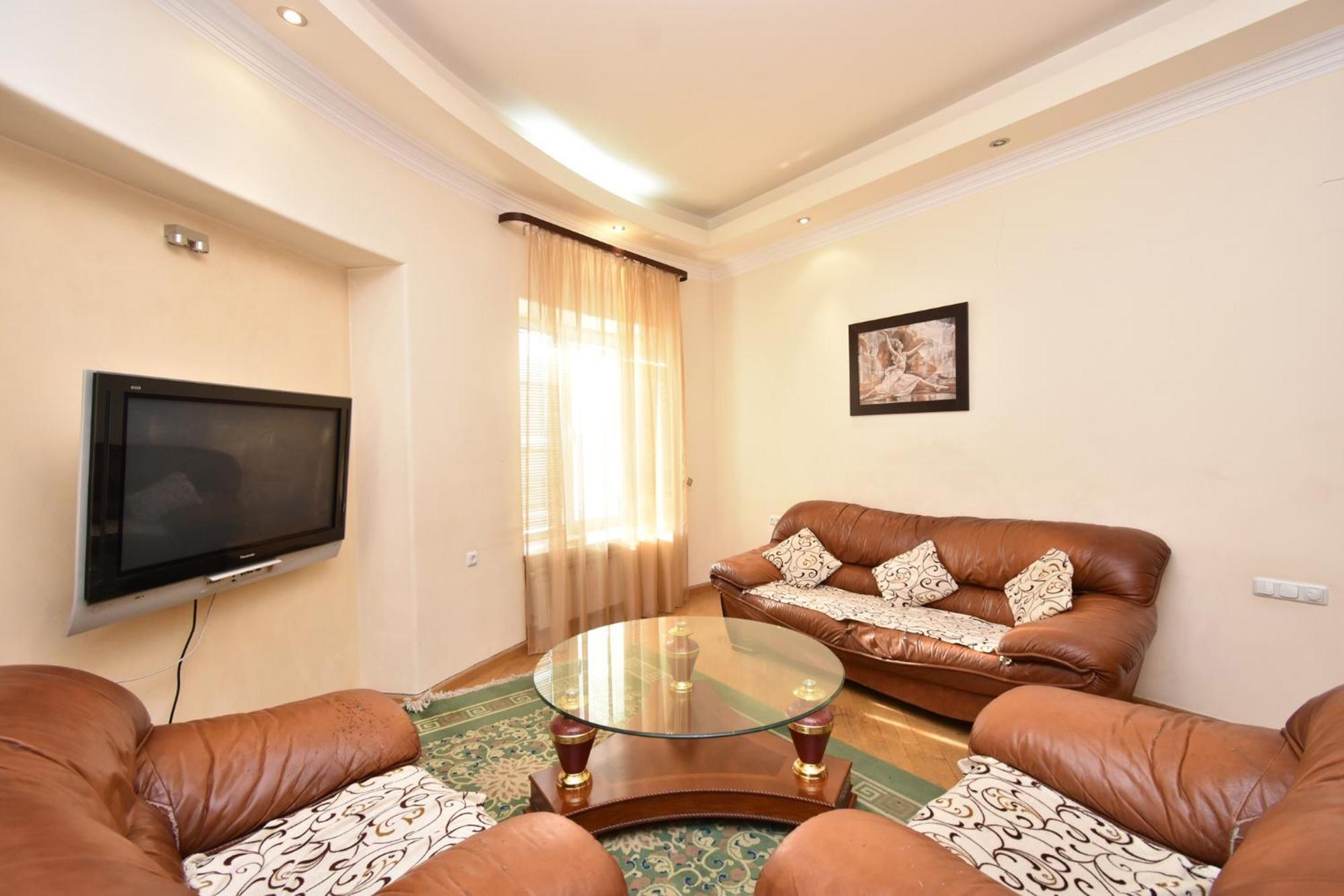 Amigo Guest Hostel Yerevan Exterior photo