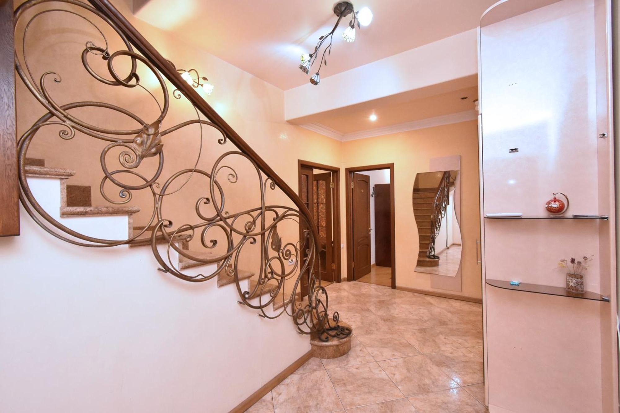 Amigo Guest Hostel Yerevan Exterior photo